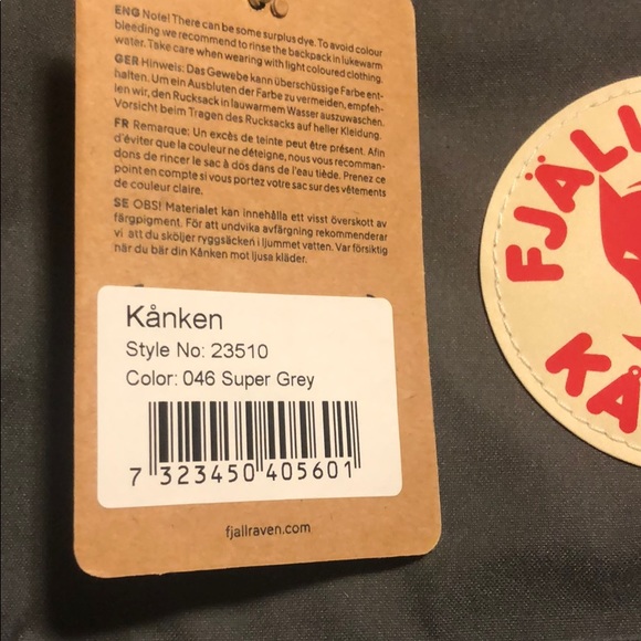 Fjallraven Classic Kånken Original Backpack - Picture 6 of 7